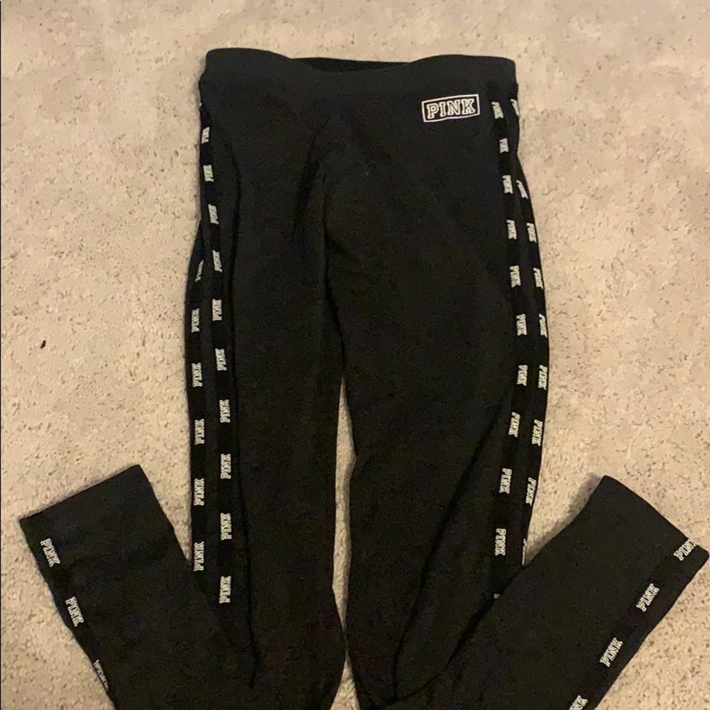 PINK VICTORIA SECERT LEGGINGS